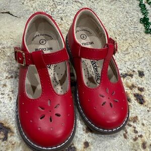 Footmates never worn size 7 toddler shoe